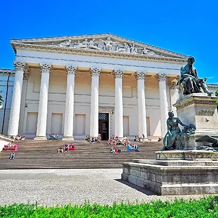 Eliza Budapest